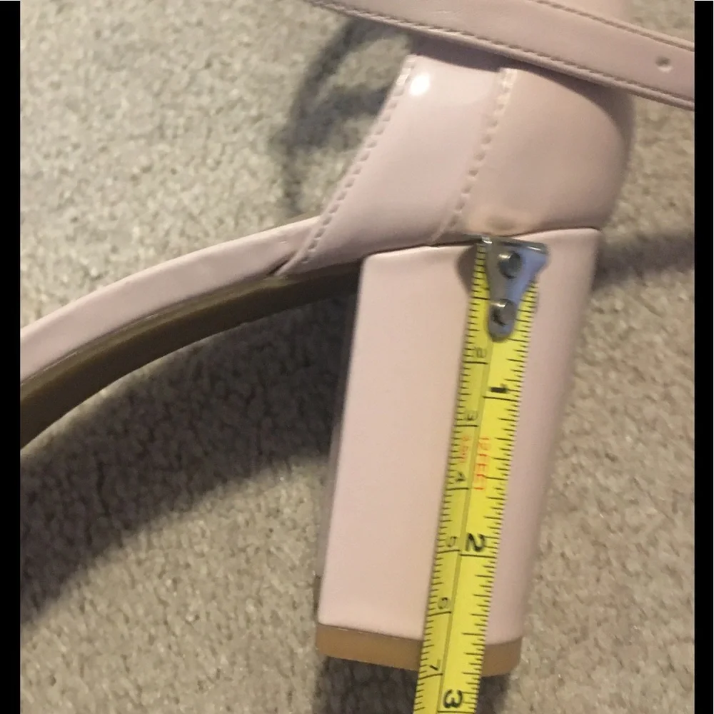 🛍SALE🛍Bandolino Pink Strappy Sandals 8 - Picture 9 of 13